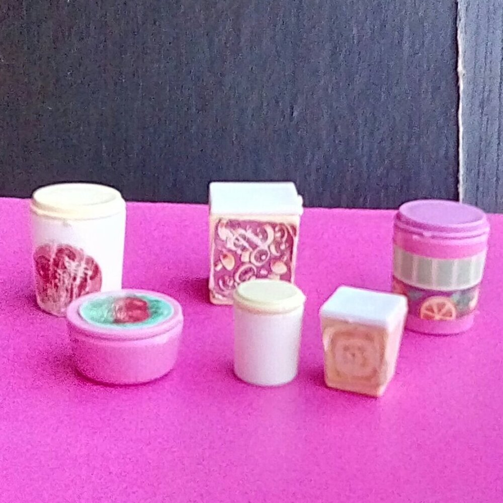 Barbie doll Sweet Roses refrigerator accessories